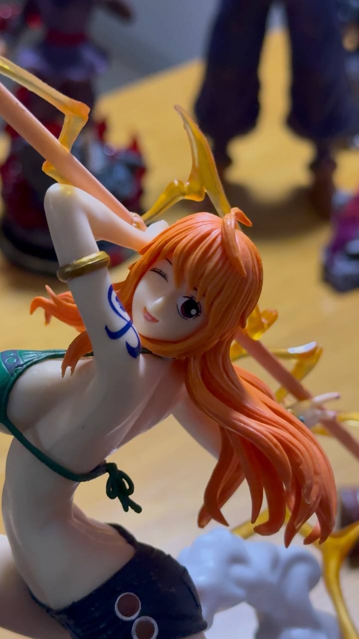 Nami | 12.6-Inch PVC Statue | One Piece | (1.1 lbs)
